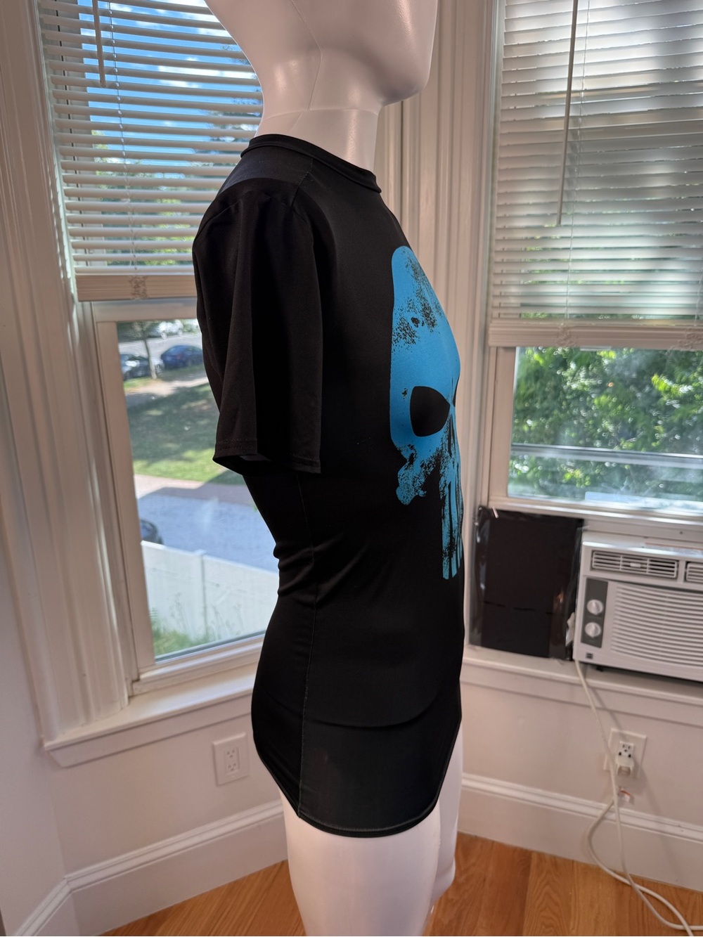 Under Armour Marvel Punisher HeatGear Compression Shirt Black MD - Picture 7 of 11